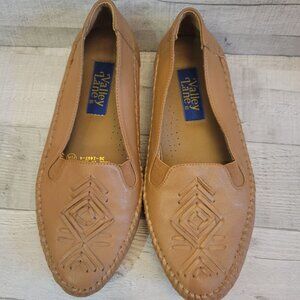 Valley Lane Womens Embossed Leather Slip-On Loafers Beige 7.5w